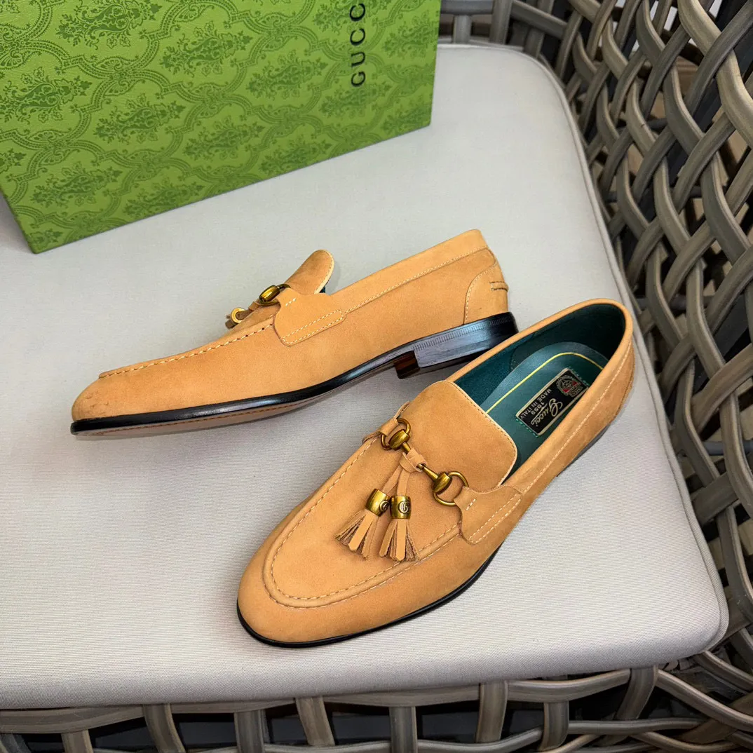 Men's shoes 💰900 Gucci ~ High-end genuine leather outsole men's casual leather shoes | The upper is made of imported original first-layer cowhide material | Classic horsebit decoration | Leather handmade tassel embellishment | Low-key luxury temperament | Comfortable foot feel | Imported genuine leather outsole | First-layer cowhide inner cowhide pad | Fine details Size: 39-44 (customized at 45.46)